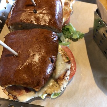 Chili's - Bacon avocado Grilled chicken sandwich - Bars Near Me - Kemah, Texas Chili's - Bacon avocado Grilled chicken sandwich - Bars Near Me - Kemah, Texas