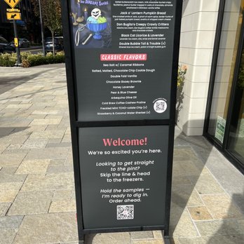 Salt & Straw - Menu. List of limited and classic flavors. Can order ahead. - Ice Cream & Frozen Yogurt Near Me - Kirkland, Washington Salt & Straw - Menu. List of limited and classic flavors. Can order ahead. - Ice Cream & Frozen Yogurt Near Me - Kirkland, Washington