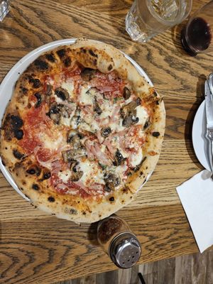 Pizzeria La Sorrentina by null