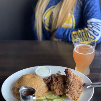 Yard House - Nashville ille Hot Chicken (Featured) - Bars Near Me - Roseville, California Yard House - Nashville ille Hot Chicken (Featured) - Bars Near Me - Roseville, California