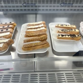 Le Macaron French Pastries - Eclair Flavors - Coffee & Tea Near Me - Tustin, California