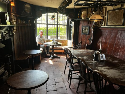 The Royal Standard of England by null