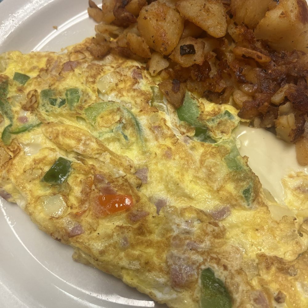 Falls Diner & Catering - Western Omelette with home fries - Diners Near Me - Wappingers Falls, New York