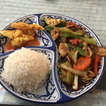 Thai Cuisine - Carmelized ginger lunch special - Thai Near Me - Boise, Idaho Thai Cuisine - Carmelized ginger lunch special - Thai Near Me - Boise, Idaho