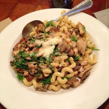 Pitfire Pizza - Chicken & mushroom cavatappi pasta - Pizza Near Me - Culver City, California Pitfire Pizza - Chicken & mushroom cavatappi pasta - Pizza Near Me - Culver City, California