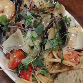 Purrr - Seafood Linguine Pasta - Cocktail Bars Near Me - Yakima, Washington Purrr - Seafood Linguine Pasta - Cocktail Bars Near Me - Yakima, Washington