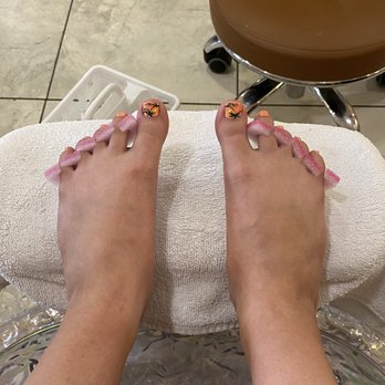 Happy Nails & Spa - Diane is the artist on these toes. This wasn't planned. I told her to surprise me.. and she did, she did very well. Sweethearts - Nail Salons Near Me - Oak Harbor, Washington Happy Nails & Spa - Diane is the artist on these toes. This wasn't planned. I told her to surprise me.. and she did, she did very well. Sweethearts - Nail Salons Near Me - Oak Harbor, Washington