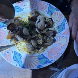 Linguine with clams