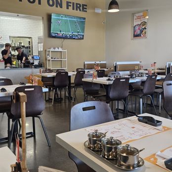 Pot On Fire - Nice clean, cool dining room - Hot Pot Near Me - Eastvale, California Pot On Fire - Nice clean, cool dining room - Hot Pot Near Me - Eastvale, California