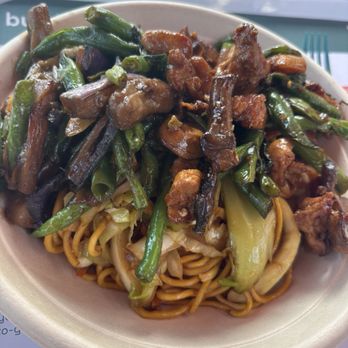 Tigawok - 2 entree bowl: noodles, eggplant/green beans, and basil chicken. Outstanding!! - Chinese Near Me - Irvine, California