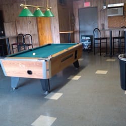 Goody's Sports Nutz Saloon - Pool anyone?