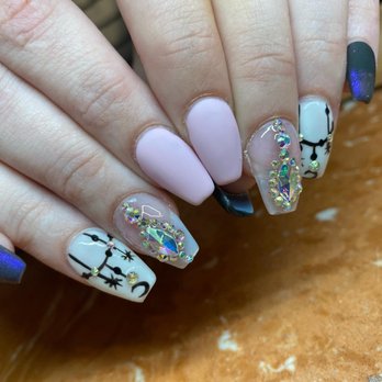 Wicked Kitty - Nails by Erica - Tanning Near Me - Pittsburgh, Pennsylvania