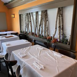 Fogama - Upstairs dining room