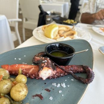 Chiringuito Tropicana - Grilled Octopus - Seafood Near Me - Málaga, Massachusetts Chiringuito Tropicana - Grilled Octopus - Seafood Near Me - Málaga, Massachusetts