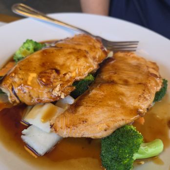 Moonga Asian Bistro - Teriyaki salmon - Asian Fusion Near Me - Kaneohe, Hawaii Moonga Asian Bistro - Teriyaki salmon - Asian Fusion Near Me - Kaneohe, Hawaii