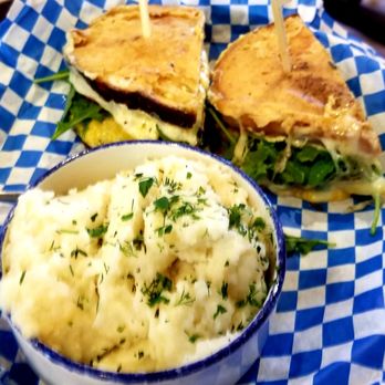 Long Timber Brewing - Grilled cheese with mashed potatoes - Breweries Near Me - Monroe, Oregon