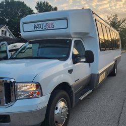 Wine Shuttle Bus - 26 Passenger