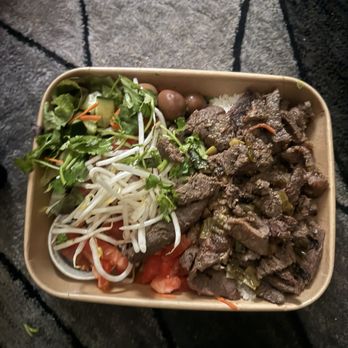 CrackleMi Catering - chicken/ribeye quail eggs broken rice bowl with no tomatoes, extra quail eggs - Vietnamese Near Me - Seattle, Washington CrackleMi Catering - chicken/ribeye quail eggs broken rice bowl with no tomatoes, extra quail eggs - Vietnamese Near Me - Seattle, Washington