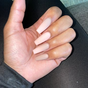 Q Nails and Spa - Perfect nails by Vivian - Nail Salons Near Me - Sandy Springs, Georgia