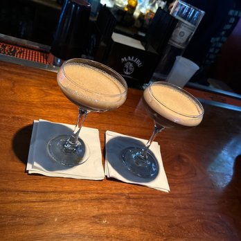 The Cellar Bar - Noche Buena - Dive Bars Near Me - Houston, Texas