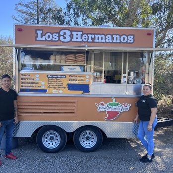 Los 3 Hermanos - Image 4