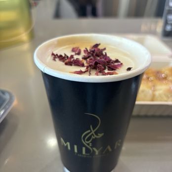 Milyar Cafe - Rose petal latte - Themed Cafes Near Me - Berkeley, California
