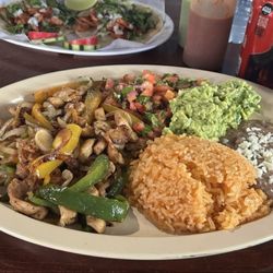 Otro Nivel - Chicken Fajitas