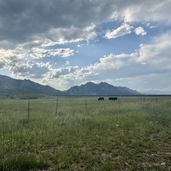 Flats Beer Garden - Western vibes - Beer Bar Near Me - Golden, Colorado Flats Beer Garden - Western vibes - Beer Bar Near Me - Golden, Colorado