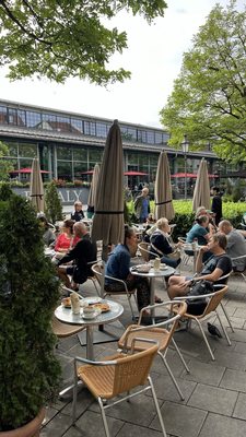 Schmalznudel - Cafe Frischhut by null