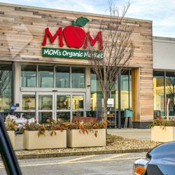 MOM's Organic Market - Exterior