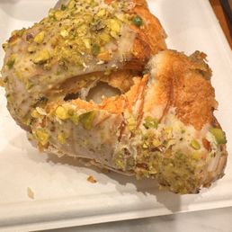 Pistachio Croissant