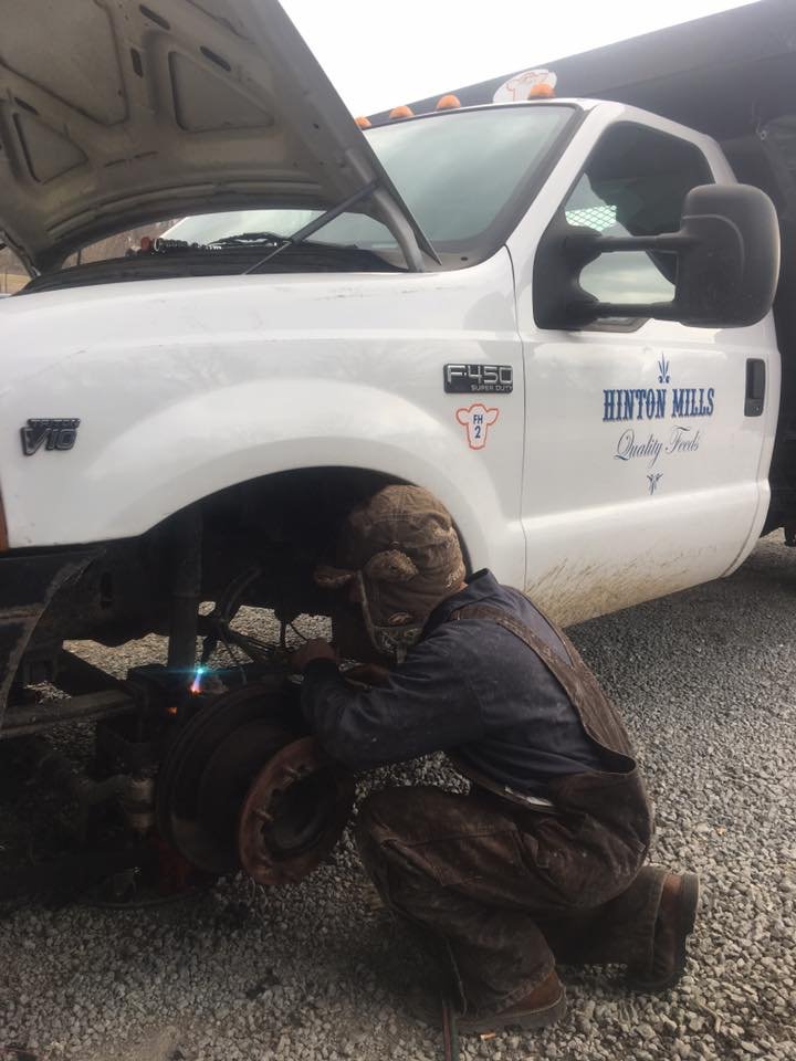 MITCHEL FIELDS GARAGE 110 James Rd, Wallingford, Kentucky Auto