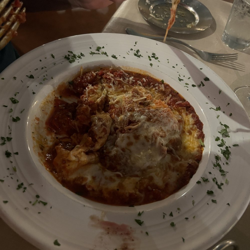 Cafe Della Via - Lasagna - Italian Near Me - Cayucos, California Cafe Della Via - Lasagna - Italian Near Me - Cayucos, California