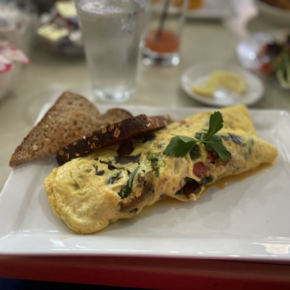 Savanna Restaurant Lakeview  - Breakfast & Brunch Near Me - Chicago, Illinois