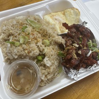 Kusina De Maynila - 5/5 stars Tocilog (pork) w/ garlic rice and eggs - Filipino Near Me - Kingman, Arizona Kusina De Maynila - 5/5 stars Tocilog (pork) w/ garlic rice and eggs - Filipino Near Me - Kingman, Arizona