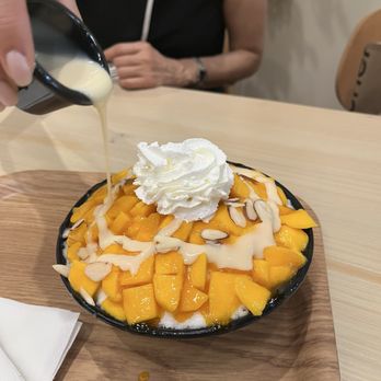 Jejubing Dessert Cafe - Desserts Near Me - Honolulu, Hawaii Jejubing Dessert Cafe - Desserts Near Me - Honolulu, Hawaii