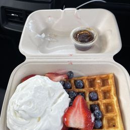 Fresh fruit waffle Fresh fruit waffle