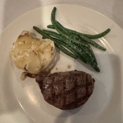 Crane's Tavern and Steakhouse - The filet mignon. Scallop potatoes, green beans.