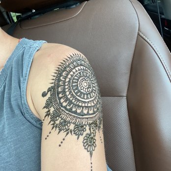 Eyebrow Threading By Charming Eyes - Fresh Henna - Threading Services Near Me - Asheville, North Carolina