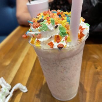 Brgr Stop - Fruity pebbles shake - American Near Me - Fort Lauderdale, Florida