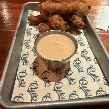 Clyde's at Mark Center - American Near Me - Alexandria, Virginia