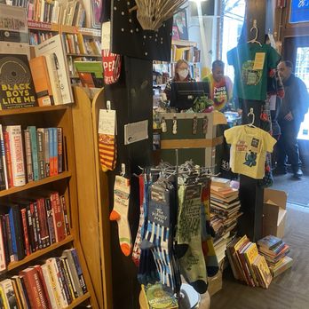 Mac's Backs Books - Sunday, 11 February 2024 -- inside of MAC's BACKS BOOKS (1st Floor) - Bookstores Near Me - Cleveland Heights, Ohio Mac's Backs Books - Sunday, 11 February 2024 -- inside of MAC's BACKS BOOKS (1st Floor) - Bookstores Near Me - Cleveland Heights, Ohio
