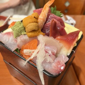 Sushi Go 55 - Chirashi - Sushi Bars Near Me - Los Angeles, California Sushi Go 55 - Chirashi - Sushi Bars Near Me - Los Angeles, California