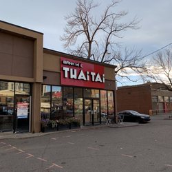 Banh Mi Thai Tai - Restaurant exterior