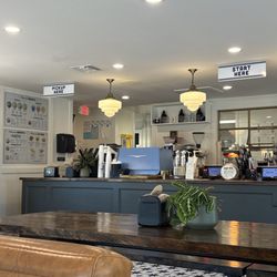 Parlor Doughnuts - Interior