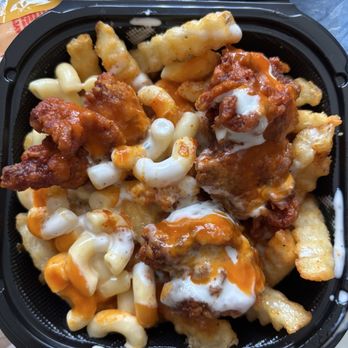Dave's Hot Chicken - Small Top Loaded Buffalo Mac - Chicken Shop Near Me - Brentwood, California Dave's Hot Chicken - Small Top Loaded Buffalo Mac - Chicken Shop Near Me - Brentwood, California