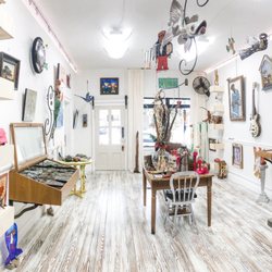 Pink Alligator Gallery - Inside the Pink Alligator Gallery