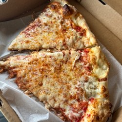Doughboy's Pizzeria - Cheese pizza