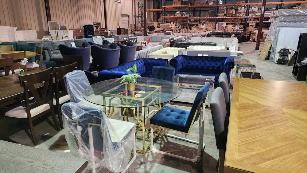 KENNY’S WAREHOUSE STEALS Updated September 2024 740 Veterans Memorial Hwy SE, Mableton