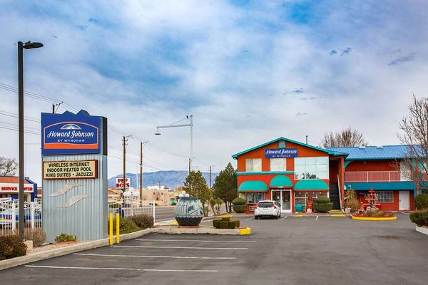 Sandia Peak Inn Old Town ABQ, a Howard Johnson by Wyndham by null